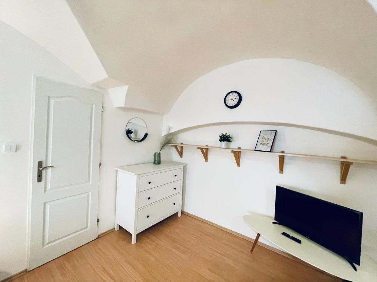 Studio Nicolas II ปราก ภายนอก รูปภาพ